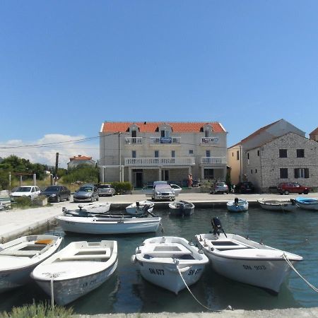 Villa Menalo Hodilje 外观 照片