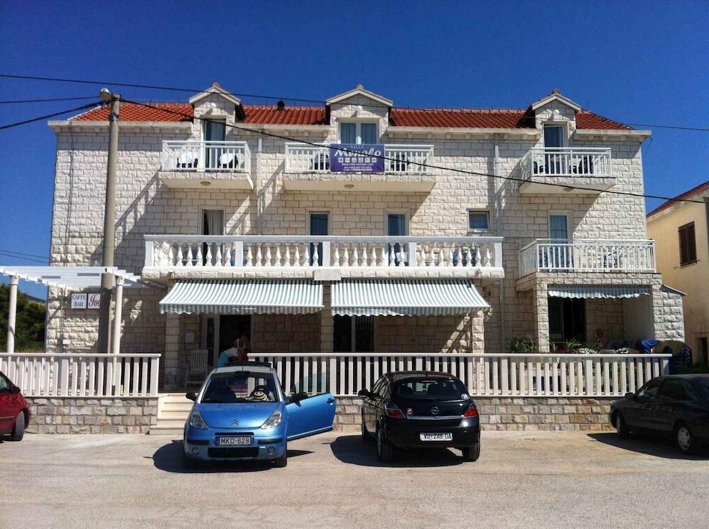 Villa Menalo Hodilje 外观 照片
