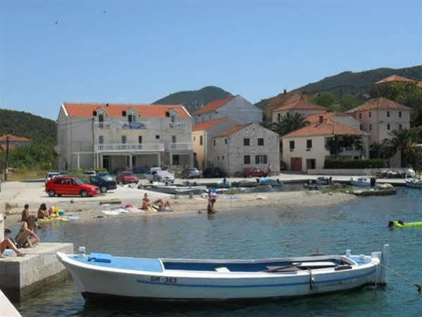 Villa Menalo Hodilje 外观 照片