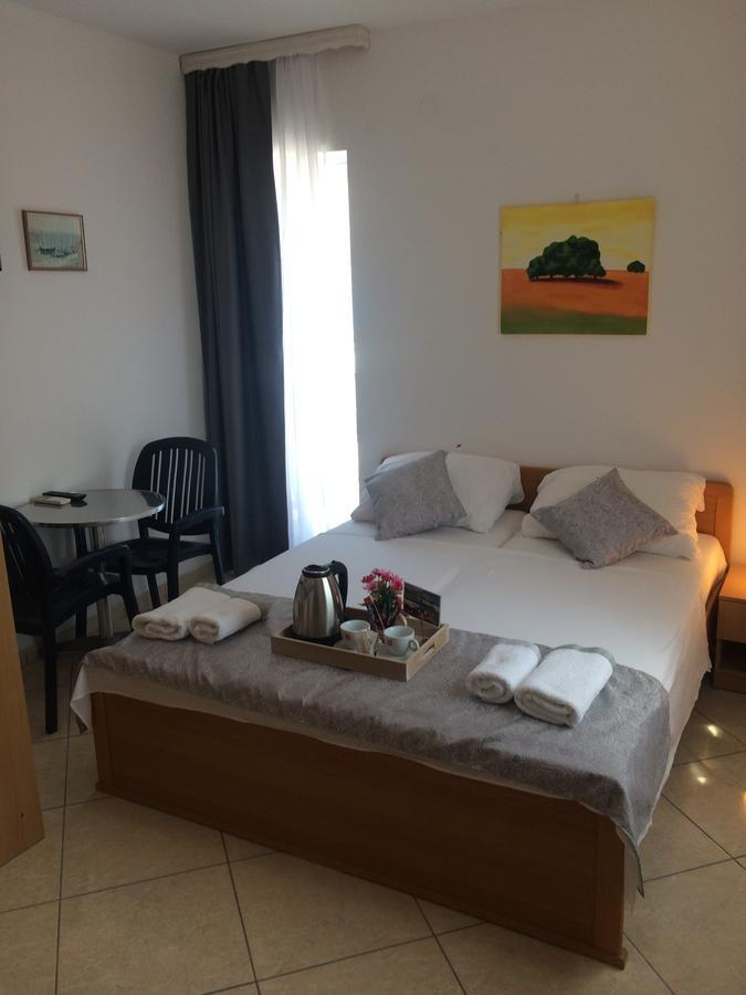 Villa Menalo Hodilje 外观 照片